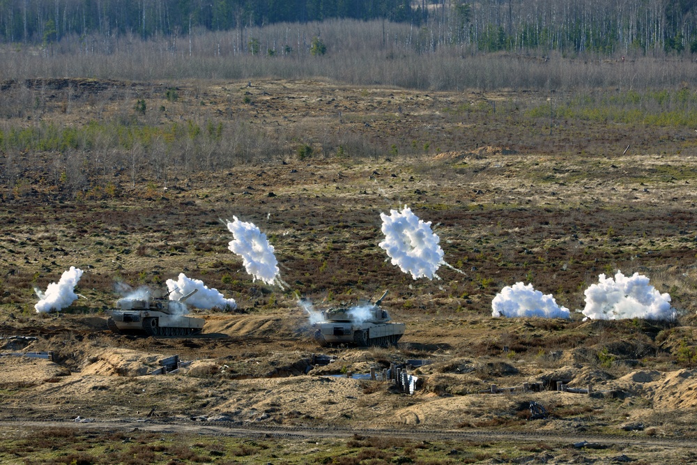 U.S. and Estonian Soldiers Train in Estonia