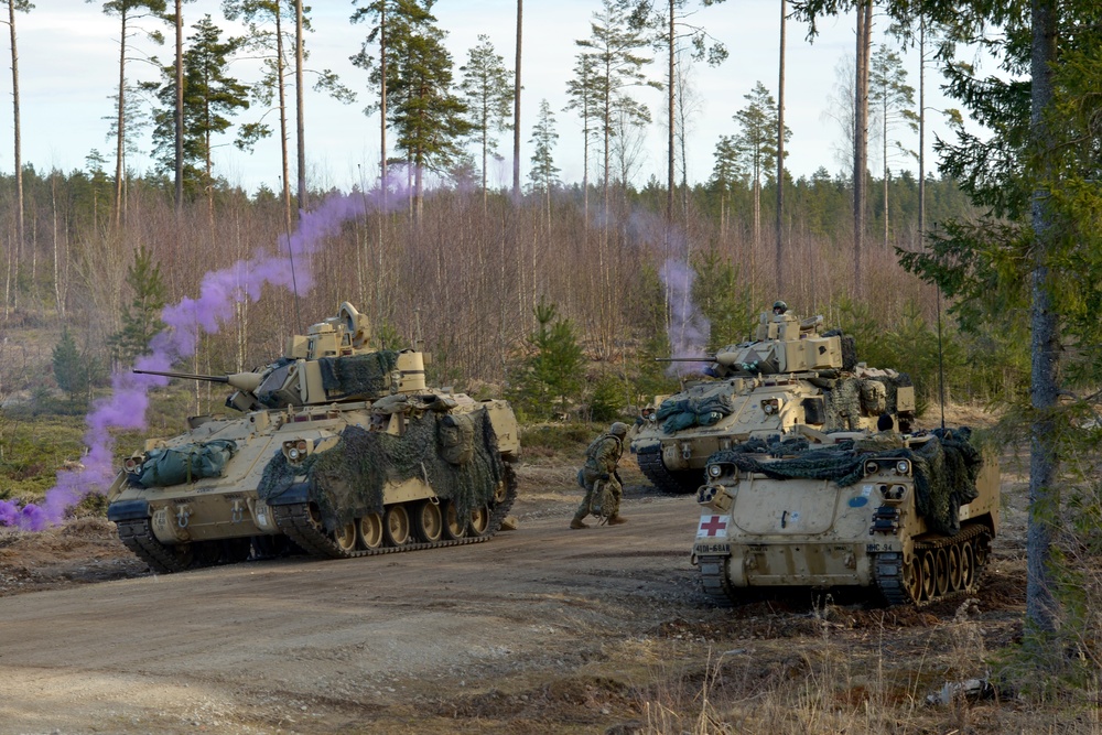 U.S. and Estonian Soldiers Train in Estonia