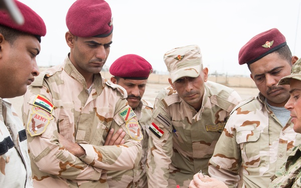 British EOD soldiers train ISF on IED disposal