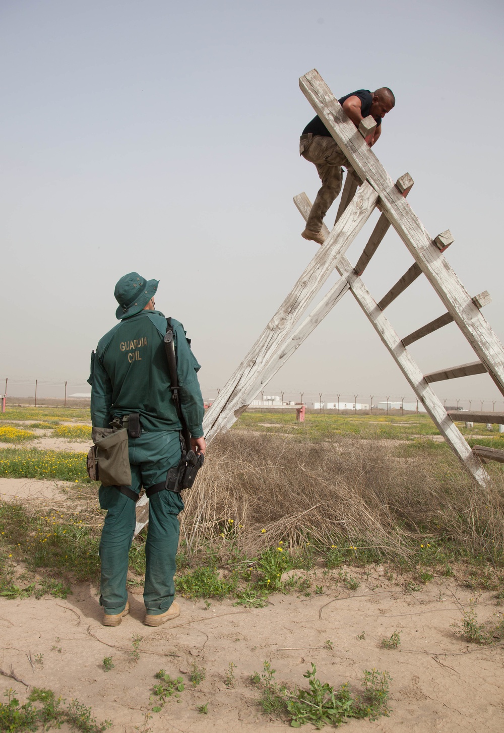 Border Guard runs obstacle course