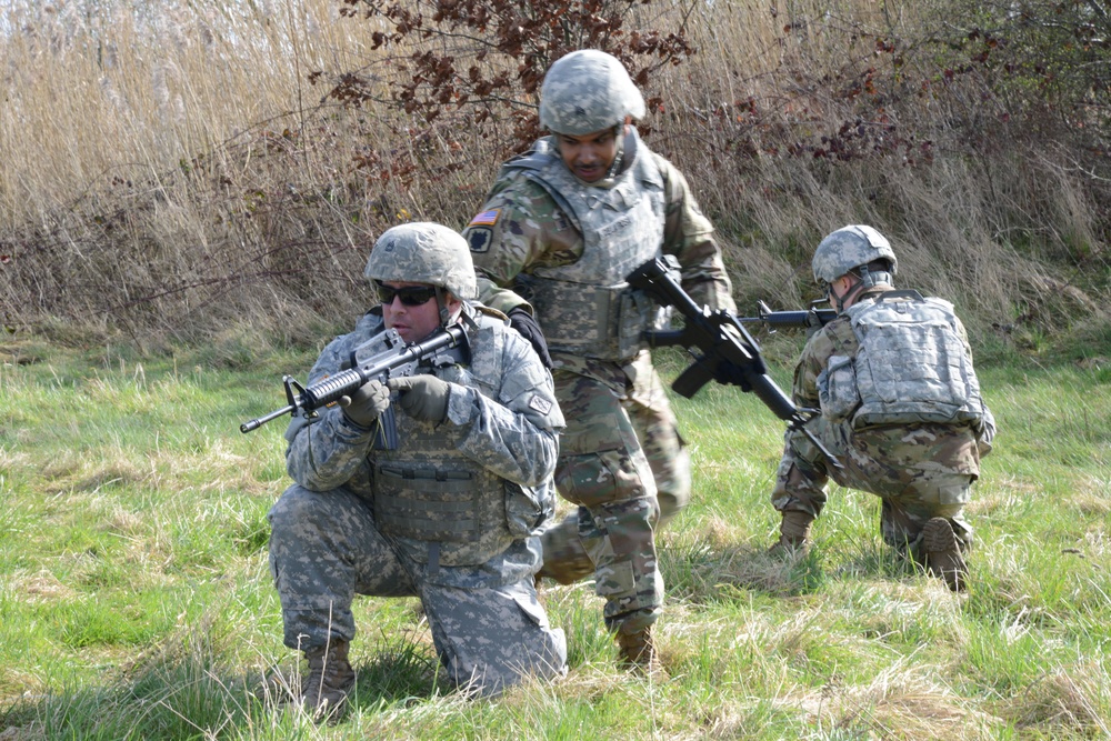 39th Signal Bn React to indirect fire