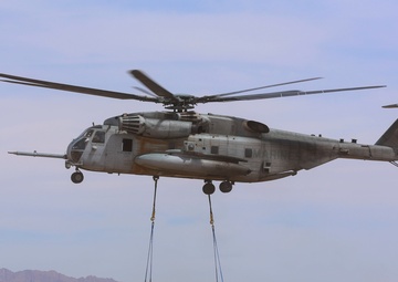 Stop, drop and rope: Marines conduct external lifts, fast roping during WTI 2-17