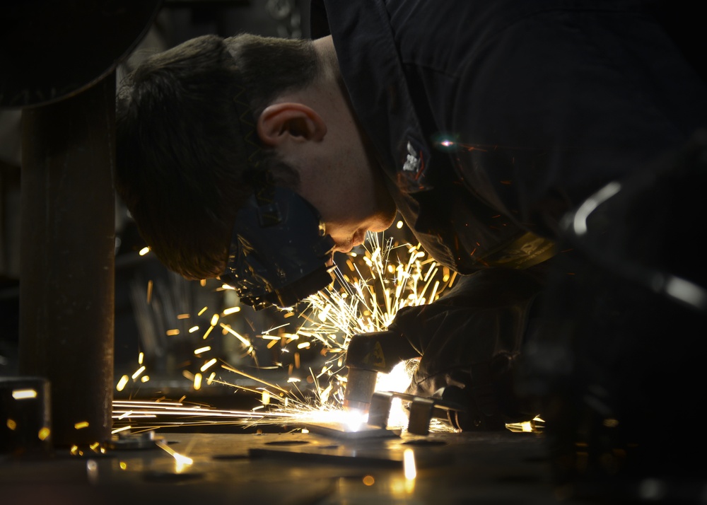 Sailors cuts steel