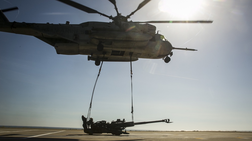 Delivering Artillery: CH-53E rapidly deploy the M777 Howitzer