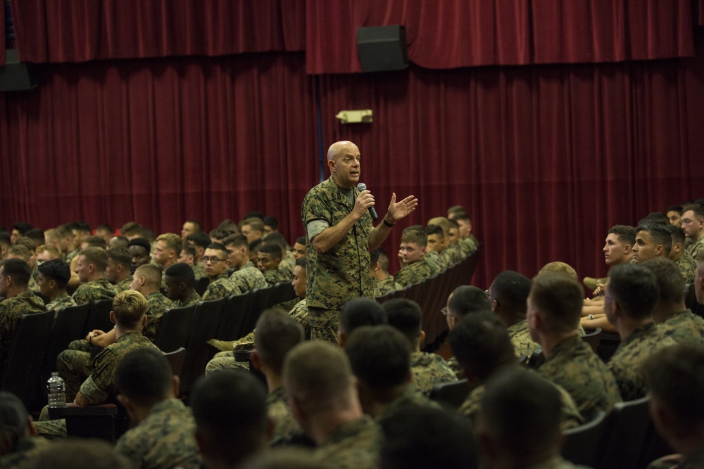 MARFORPAC leadership brief Marine