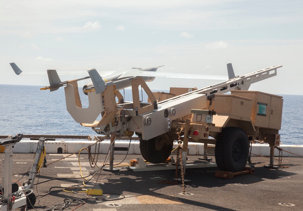 LPD 1 RQ-21 launch