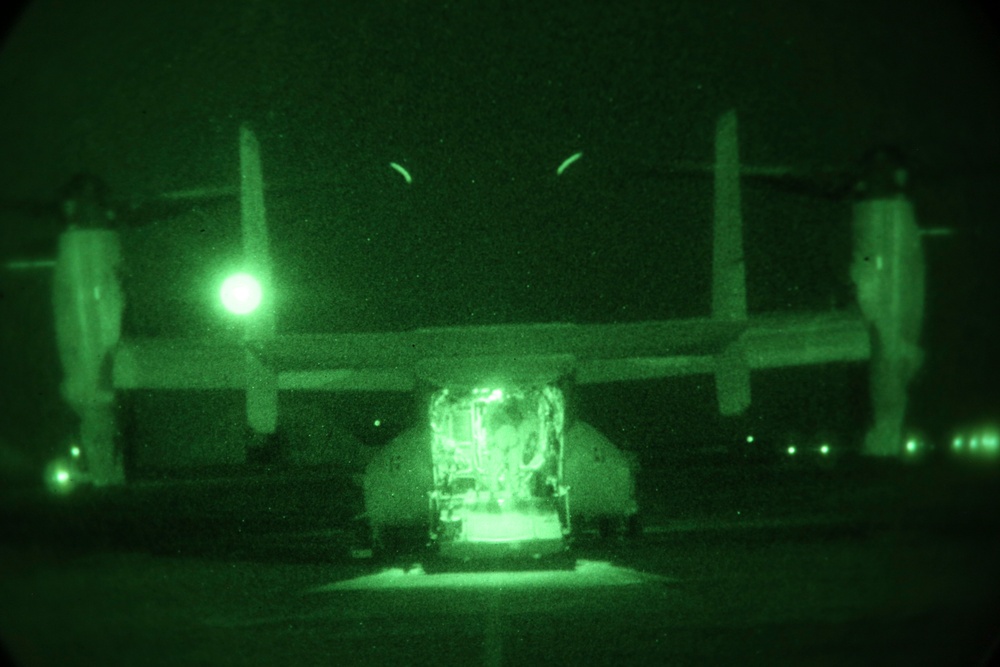 SPMAGTF conducts night aerial refueling