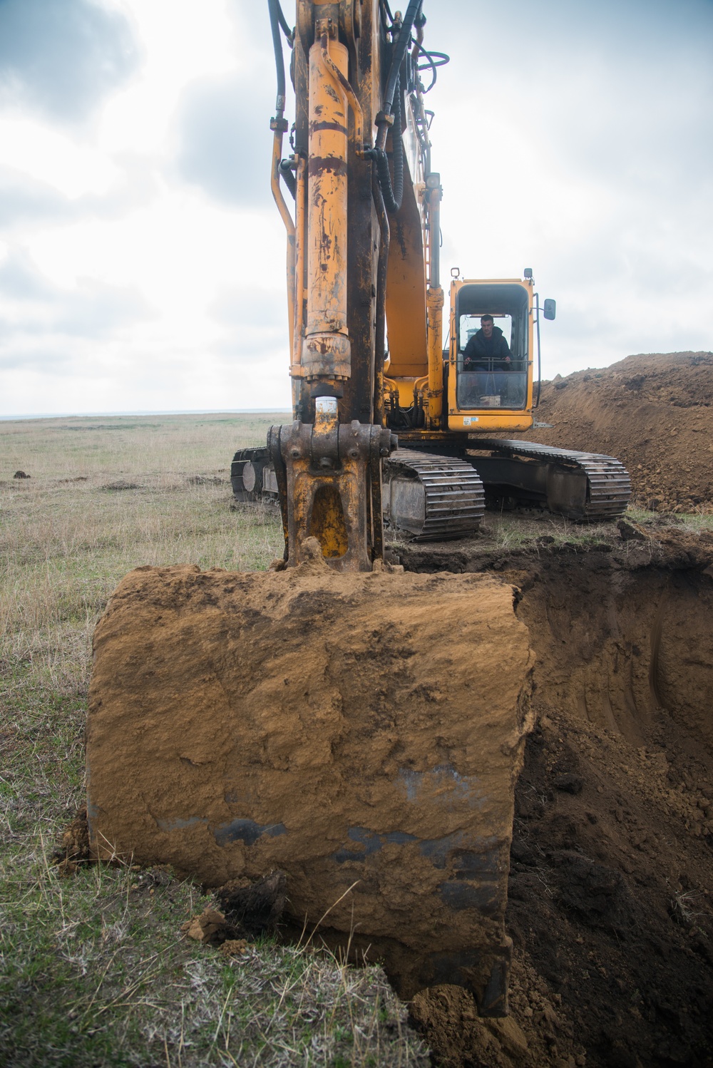 Installation of the Theissen Mover Armor Target (MAT) system in Smardan, Romania