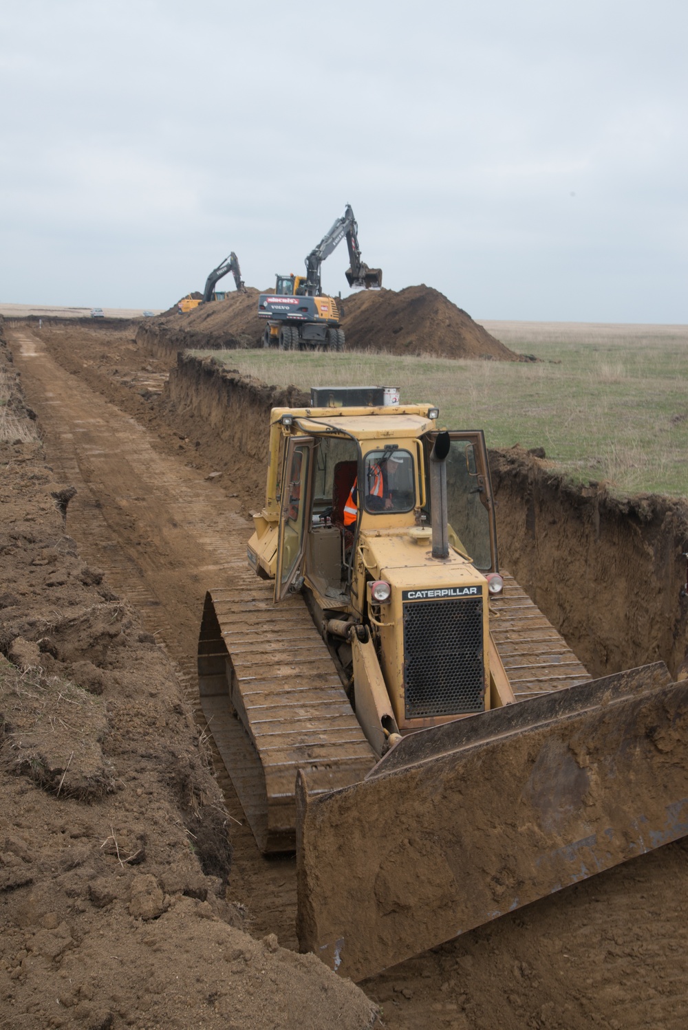 Installation of the Theissen Mover Armor Target (MAT) system in Smardan, Romania