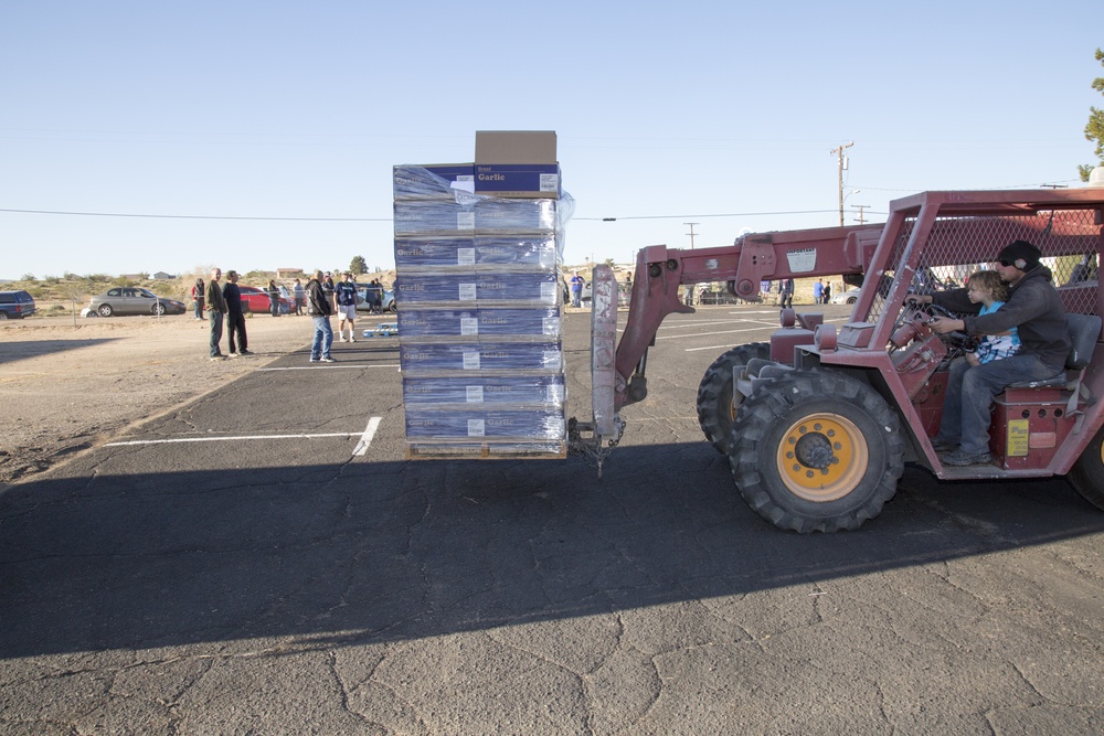 Charity supplies food for military and Barstow residents