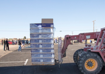 Charity supplies food for military and Barstow residents