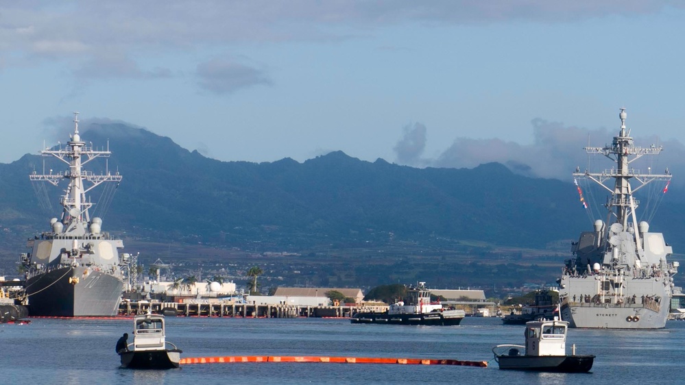 Sterett Leaves Joint Base Pearl Harbor-Hickam, Hawaii