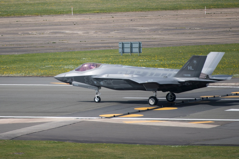 F-35A arrives at RAF Lakenheath