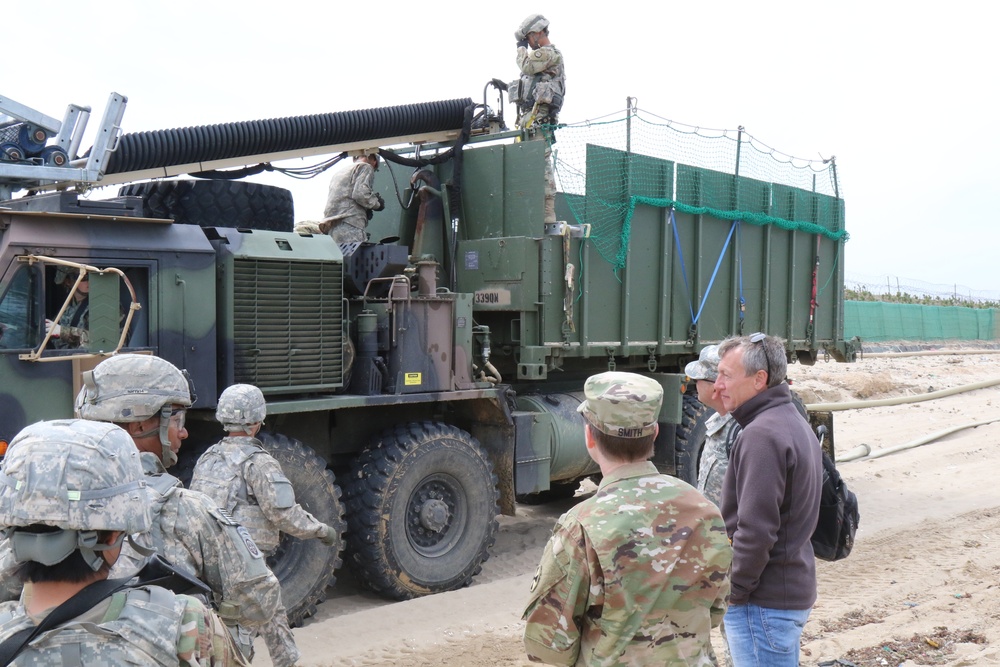 Maj. Gen. Smith visits exOPR17