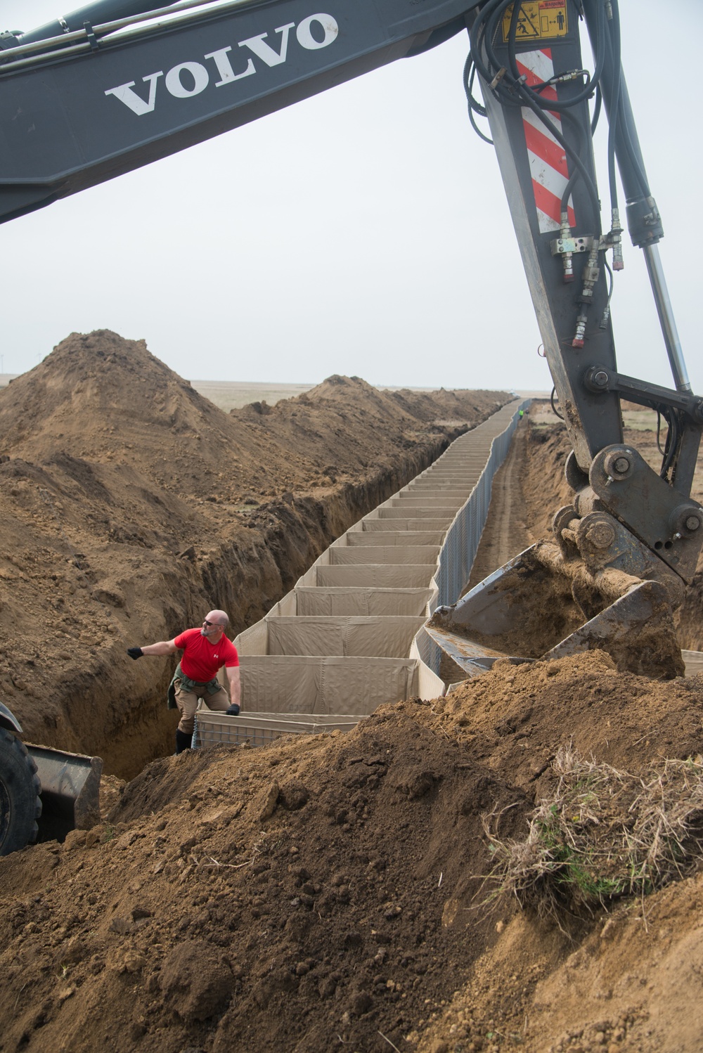 Installation of the Theissen Mover Armor Target (MAT) system in Smardan, Romania