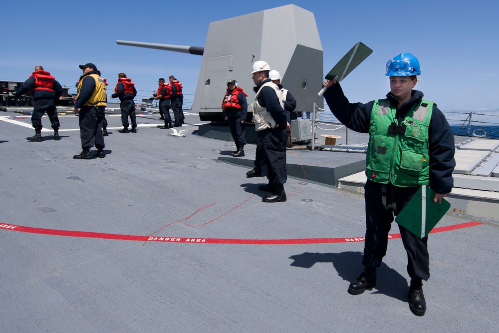 USS Shoup (DDG 86) Conducts RAS During COMPTUEX