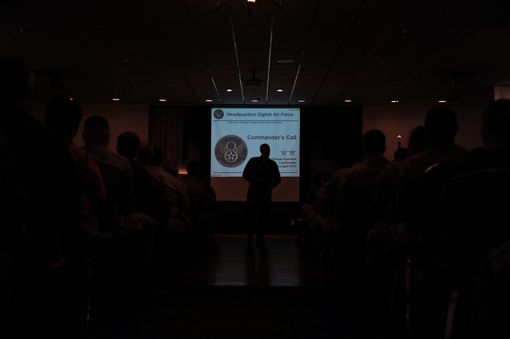 8 AF commander addresses HQ Airmen