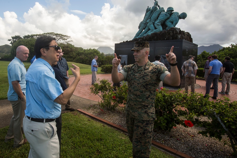 MIT and Stanford professors learn how Hawaii Marines operate in the Pacific