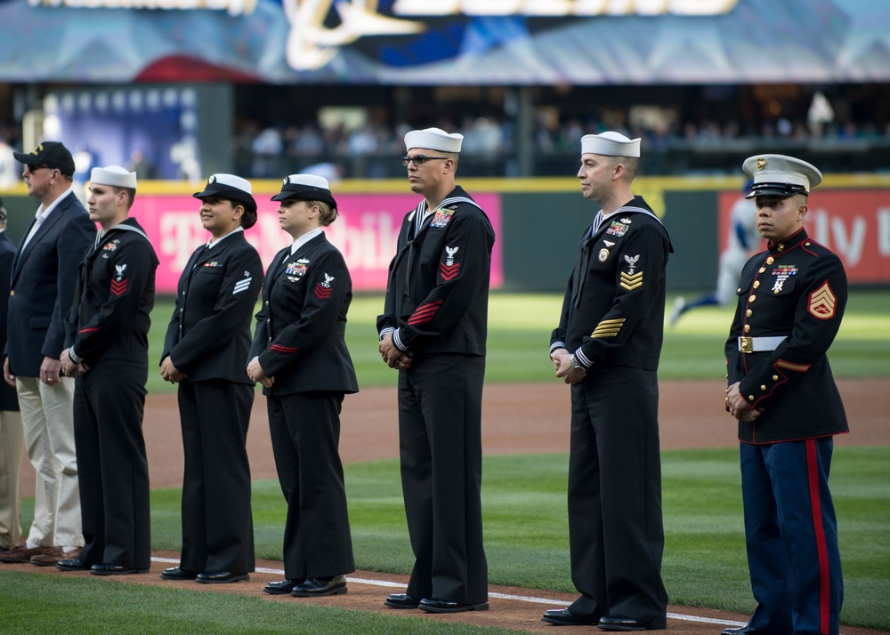 DVIDS - Images - 15th Annual Salute to Armed Forces Night [Image 2 of 8]