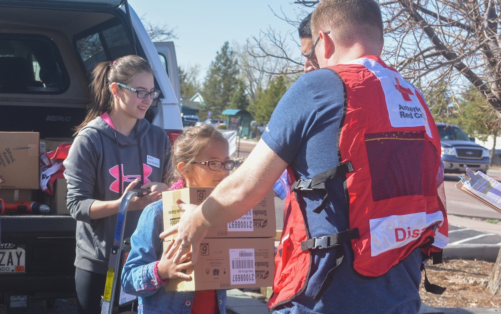 Members of 310th support local community