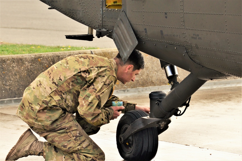 UH-60 Black Hawk Helicopter Maintenance