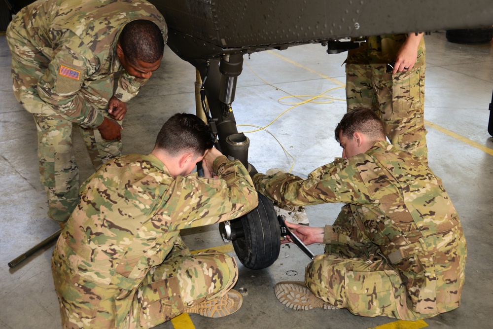 UH-60 Black Hawk Helicopter Maintenance