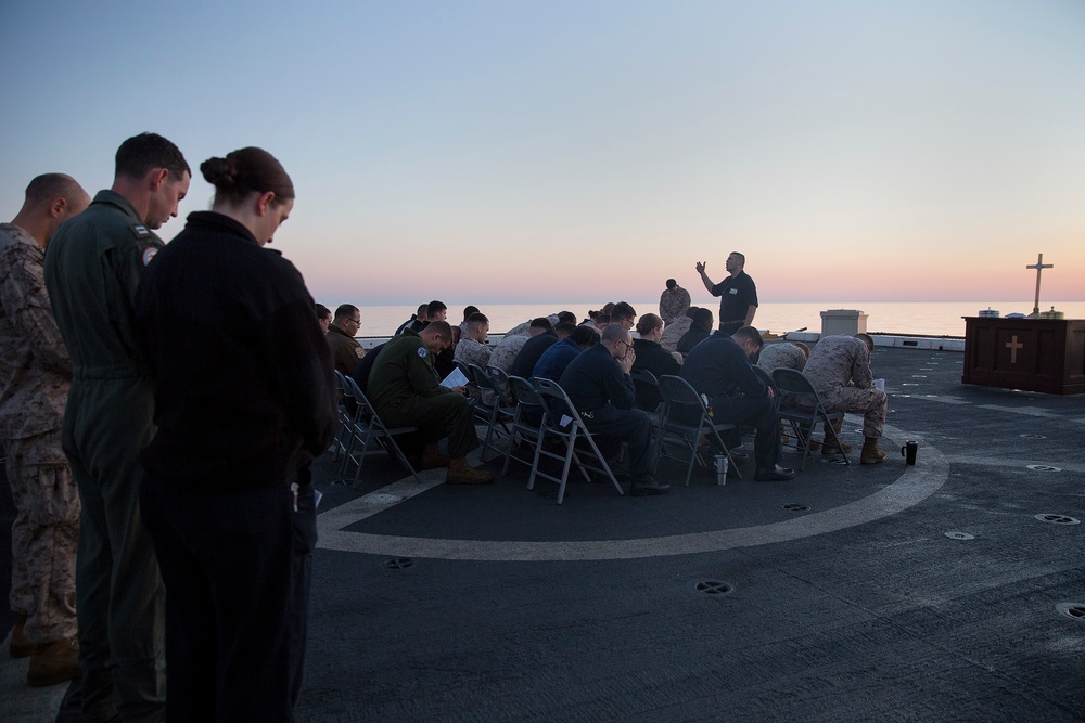 Mesa Verde sunrise service