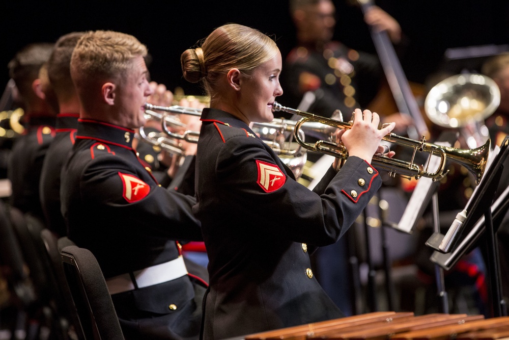 1st Marine Division Band Performs in Escondido