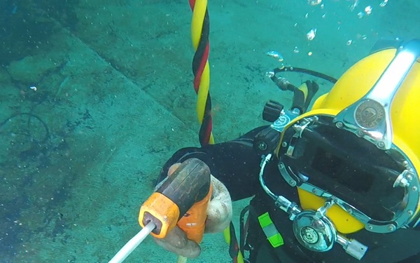 Seabee Dive Detachment Hones Underwater Welding Skills