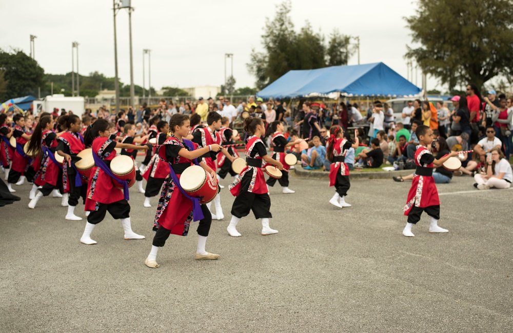 Quite the Eggsplosion: Kadena FSS hosts Easter event