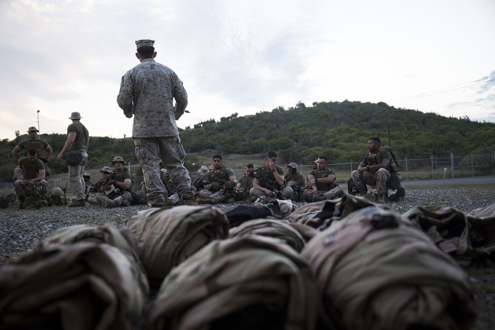 3/2 Marines Receive CBRN training