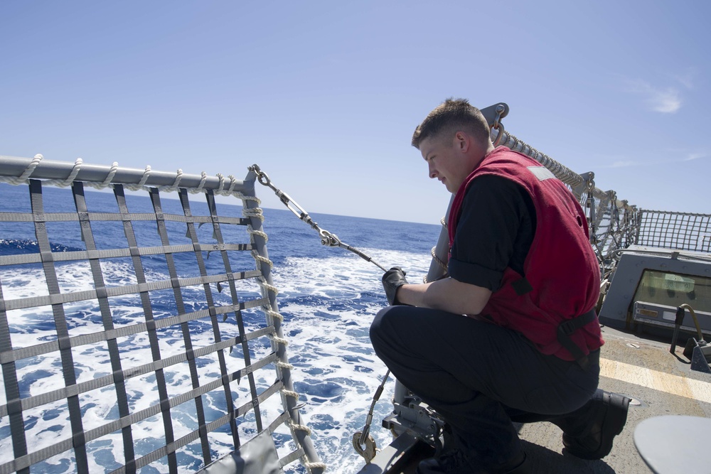 USS Shoup (DDG 86) Conducts Flight Operations During COMPTUEX