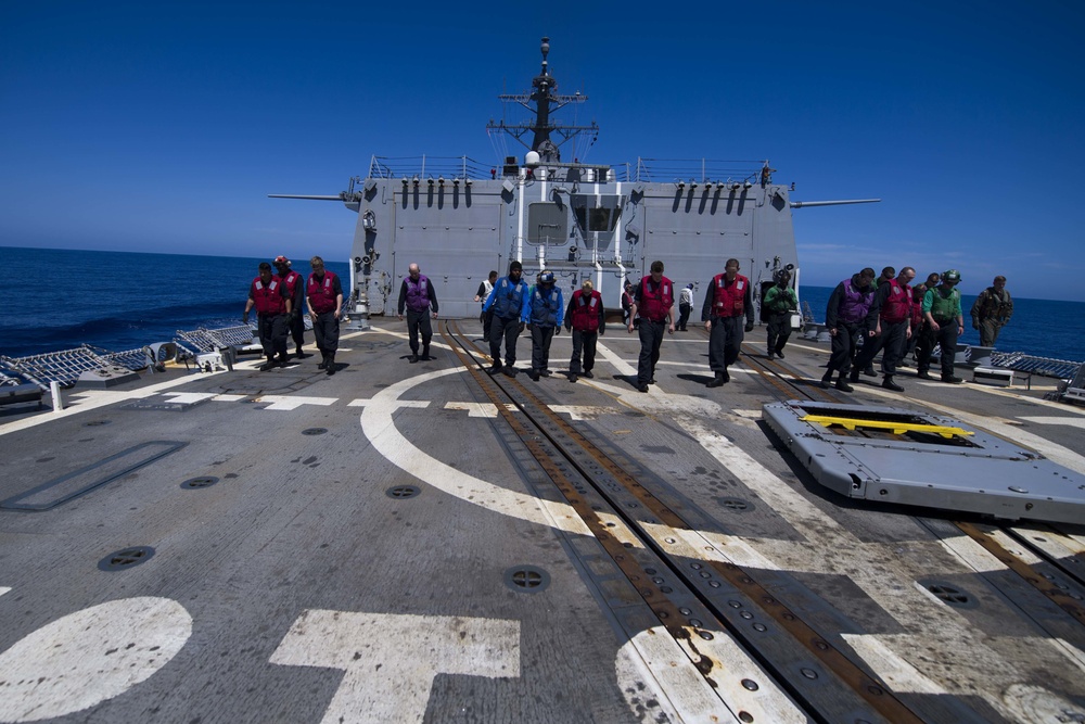 USS Shoup (DDG 86) Conducts Flight Operations During COMPTUEX