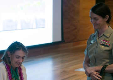 Scientist, Best-selling Author Visits Pearl Harbor for Science and Leadership Seminar