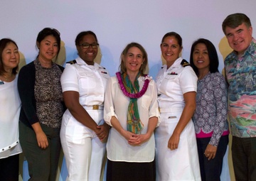 Scientist, Best-selling Author Visits Pearl Harbor for Science and Leadership Seminar