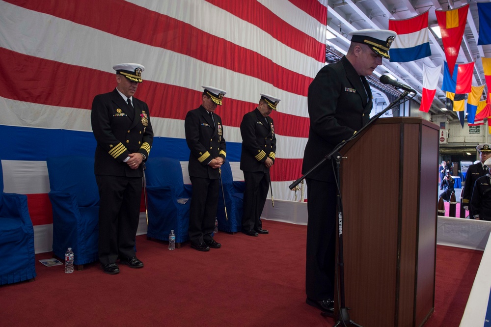 Change of Command aboard USS Bonhomme Richard (LHD 6)