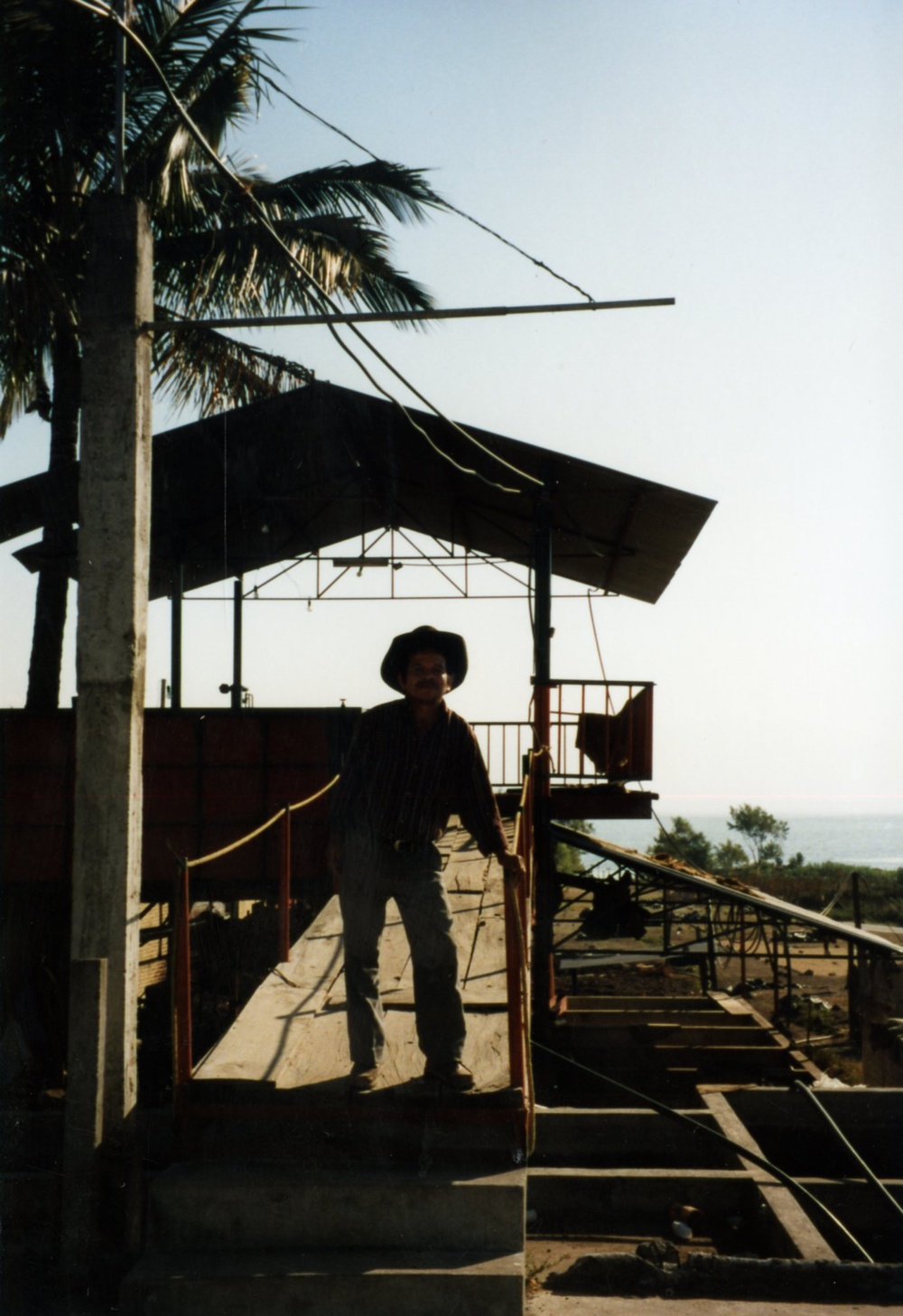 1999 INDONESIA PHOTOS