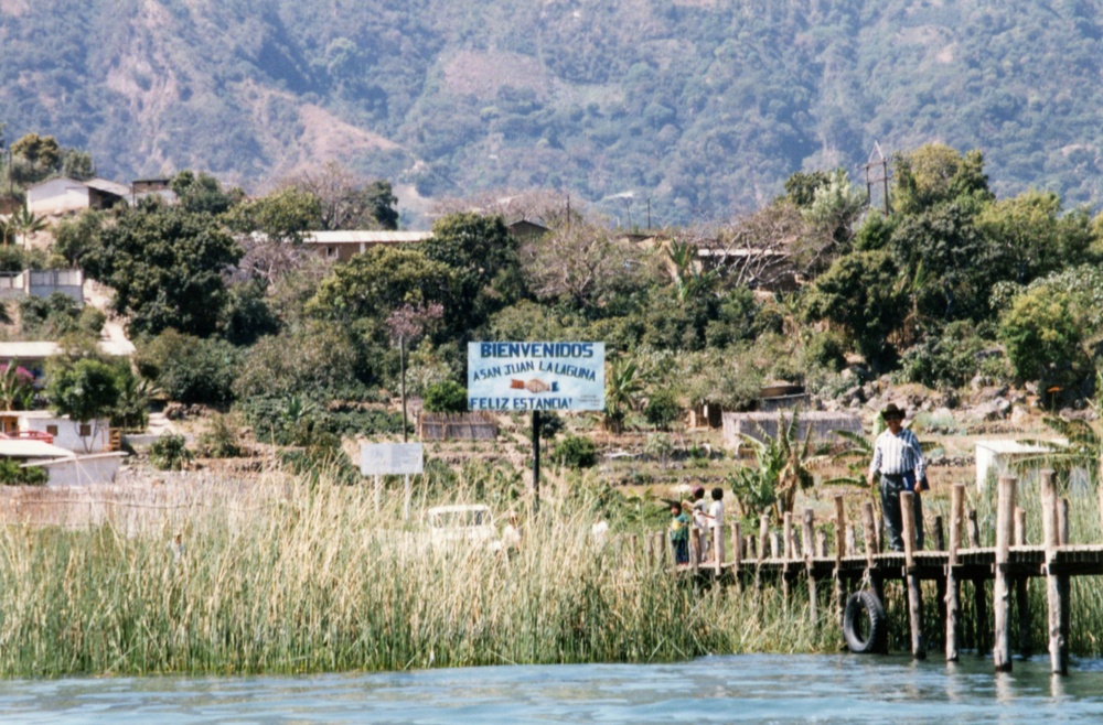 1999 INDONESIA PHOTOS