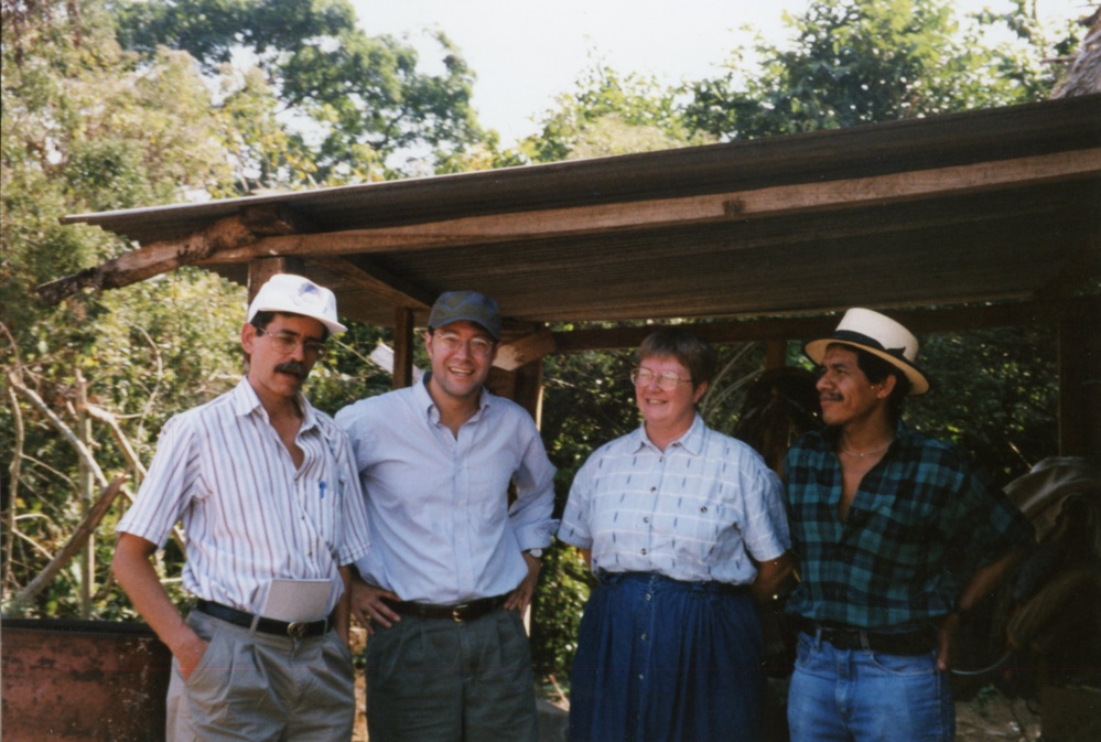 1999 INDONESIA PHOTOS