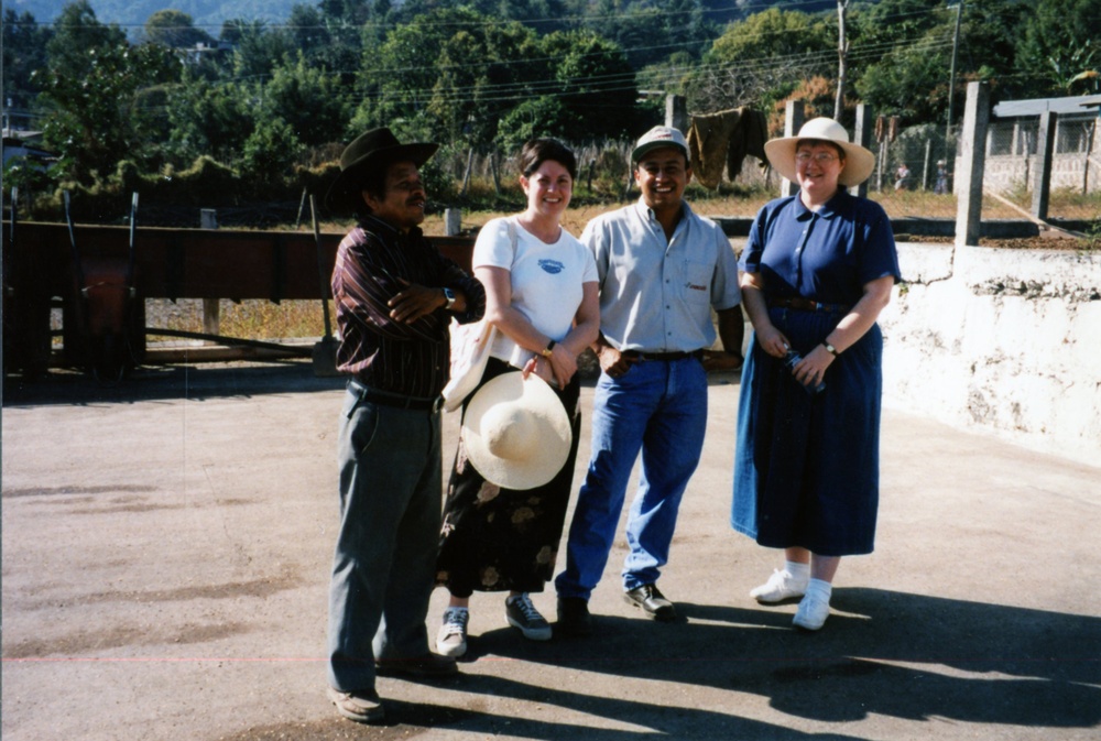 1999 INDONESIA PHOTOS