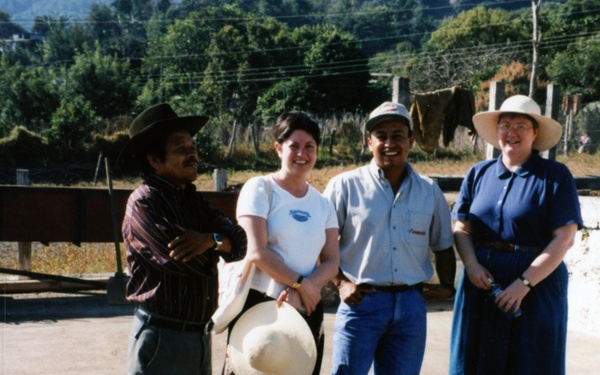 1999 INDONESIA PHOTOS