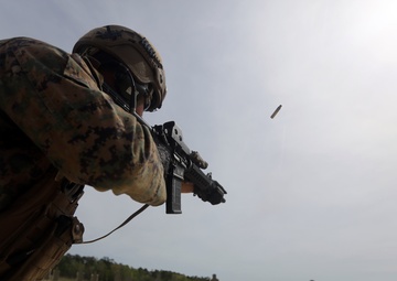 Recon Marines refine marksmanship skills