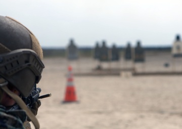 Recon Marines refine marksmanship skills