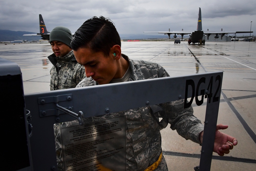 Maintenance squadrons keep planes flying during annual MAFFS training.