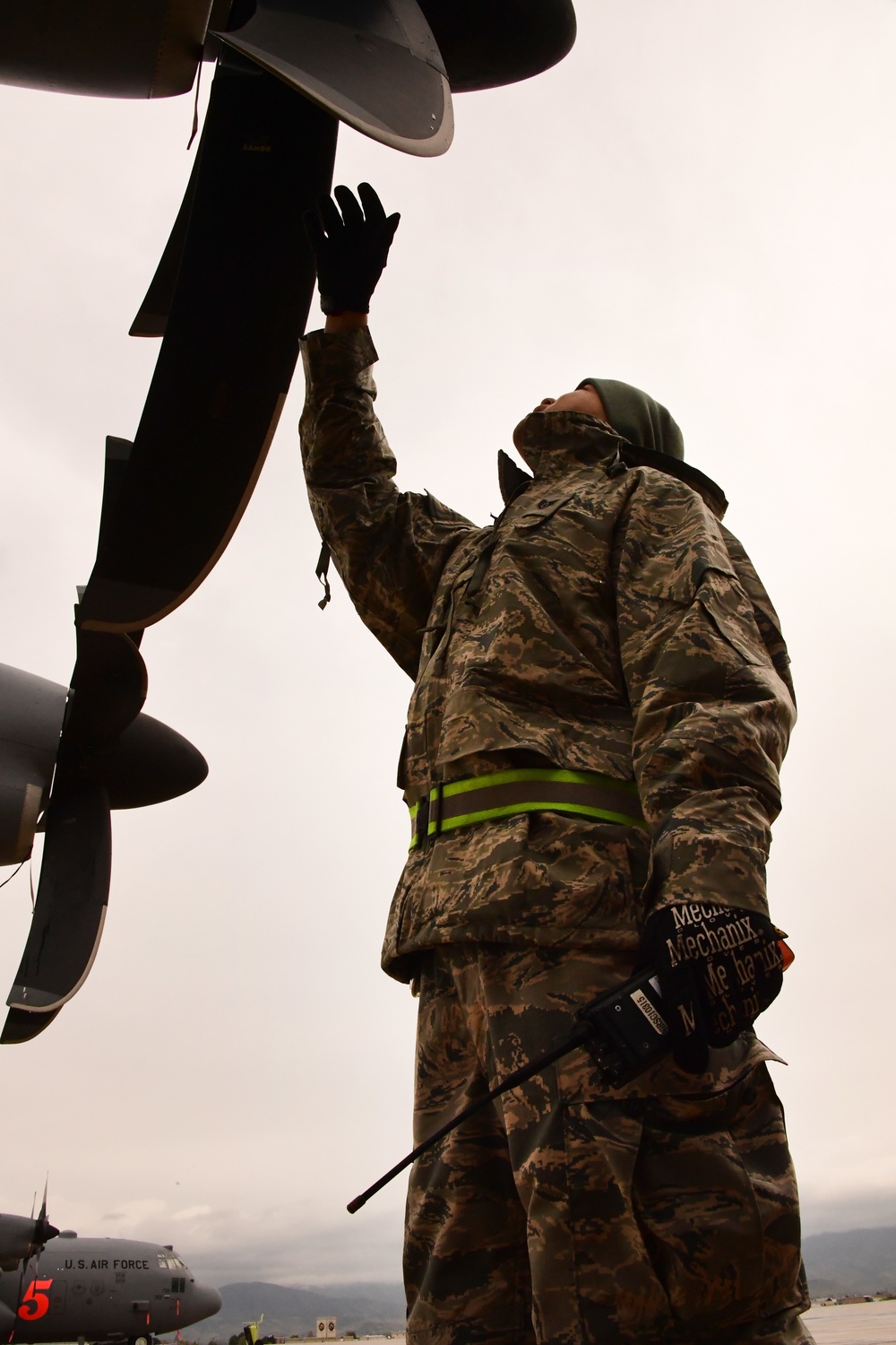 Maintenance squadrons keep planes flying during annual MAFFS training.