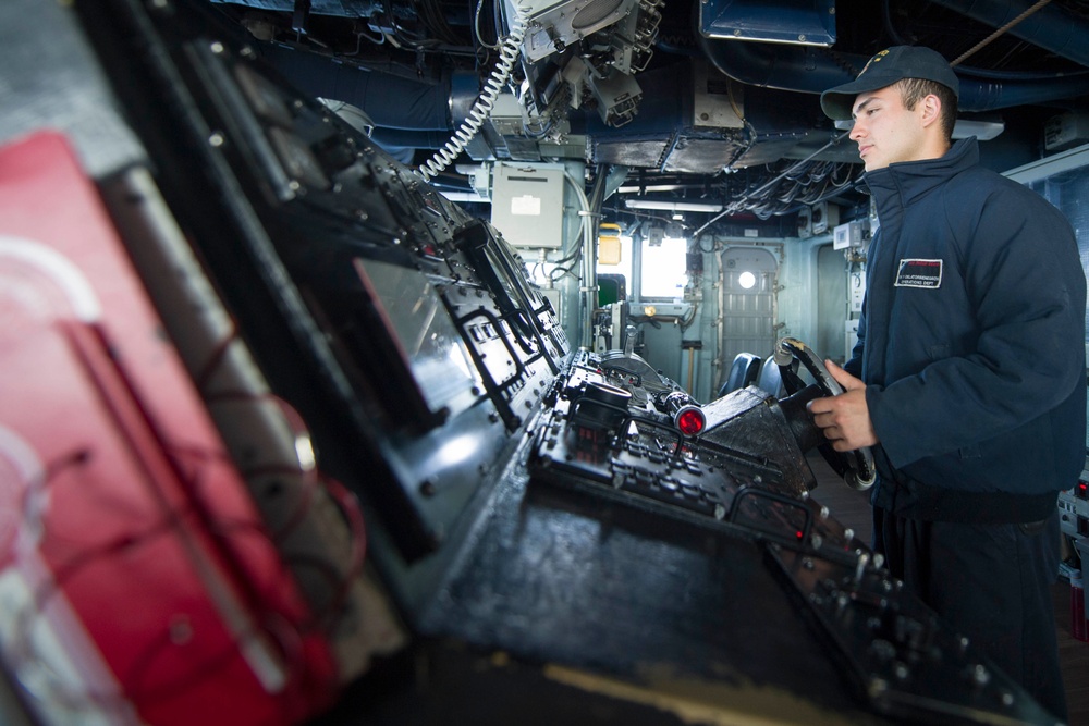 USS Shoup (DDG 86) Underway for COMPTUEX