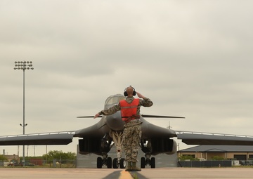 Eighth Air Force commander visits Dyess