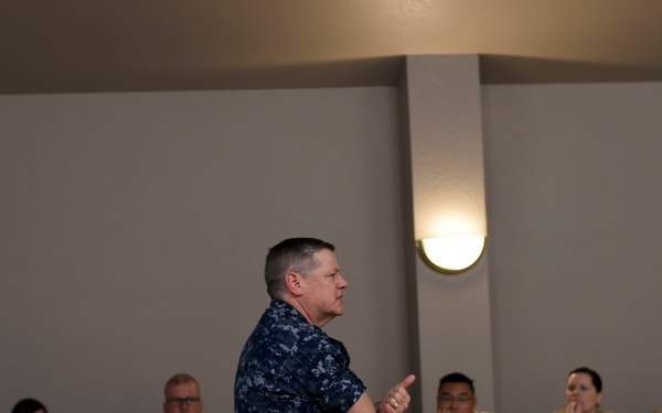 IW Reserve Leader Visits Pensacola