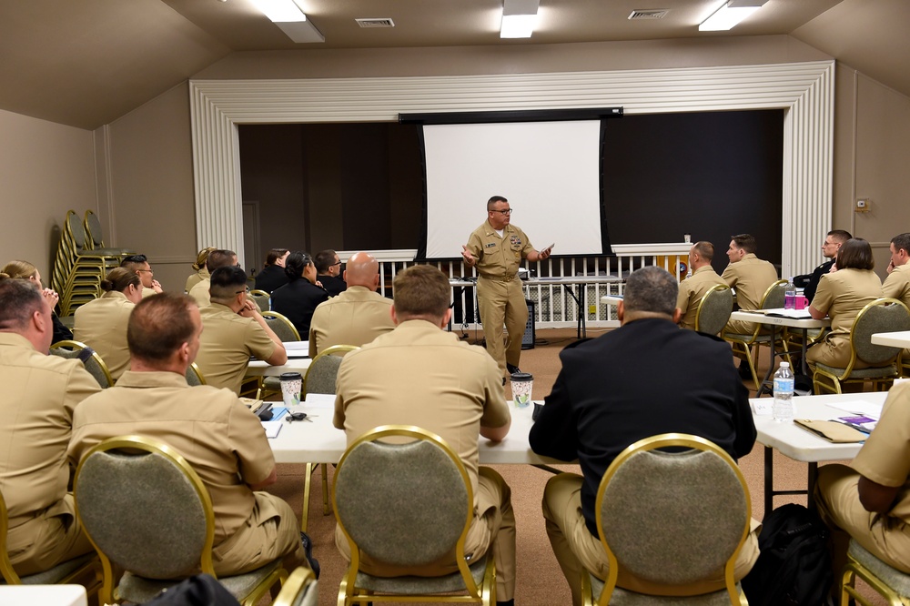 NAVIFOR Force Master Chief Visits Pensacola