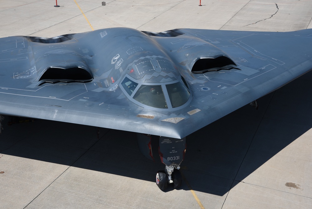 B-2A 'Spirit of South Carolina' visits Tinker AFB, Okla. to say thanks